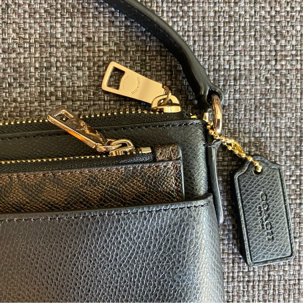 EUC Coach Crossgrain Leather Bag & Pouch F529881 East West Pop Crossbody - Picture 4 of 16